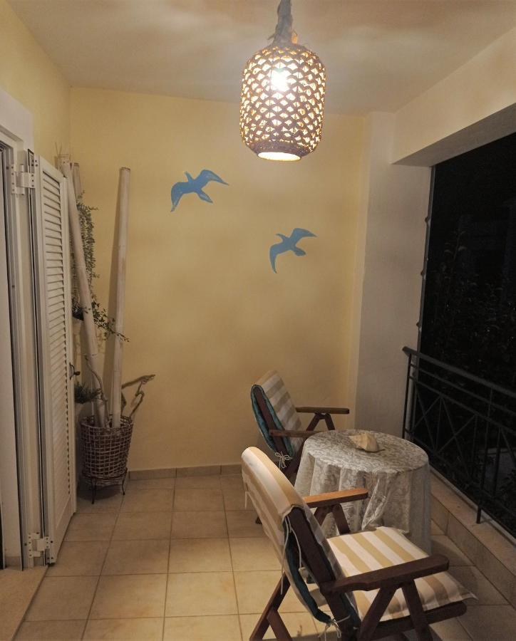 G Apartment In Agia Efimia エクステリア 写真